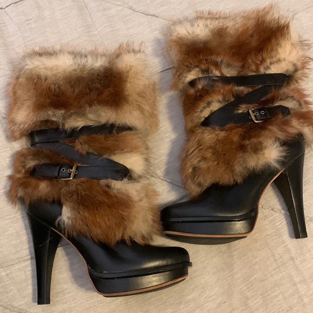 UGG Australia Foxley Platform Boots Black Brown Sheepskin Fur Heeled Buckle US 9